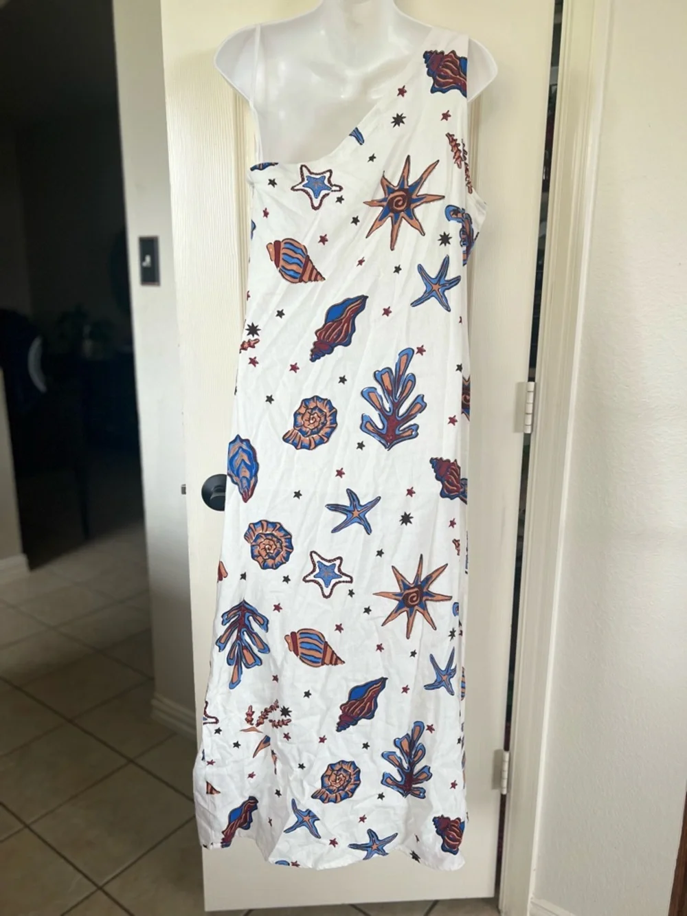 NWOT ONE-SHOULDER SEASHELL PRINT DRESS M - Picture 8 of 14